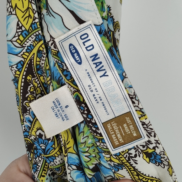 Old Navy | printed silk skirt - Picture 5 of 5